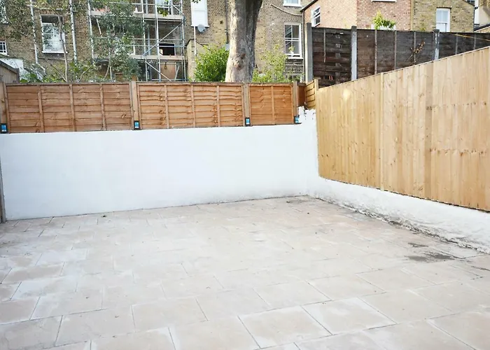 London Zone 2 Three Bedroom