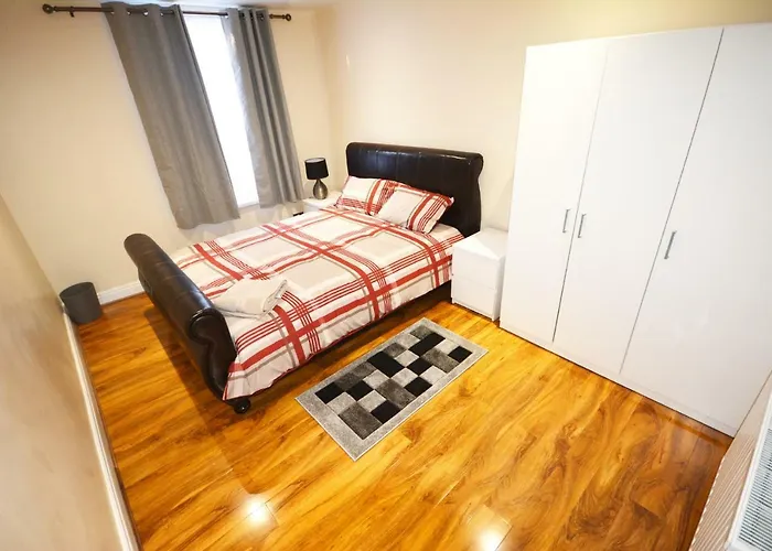 London Zone 2 Three Bedroom