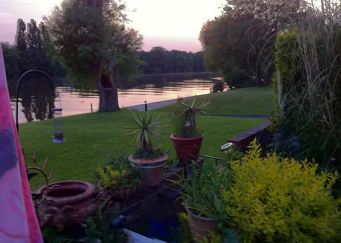 Chiswick Riviera With Free Parking Bed & Breakfast London