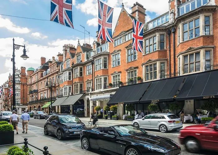 The Mayfair Parade - Trendy 1Bdr