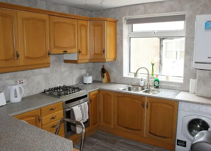 25 Idmiston Road Apartment London