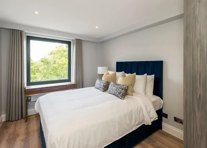The Carlyle By Nestor Apartment London