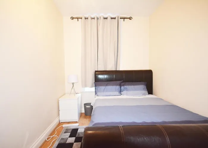 London Zone 2 Three Bedroom
