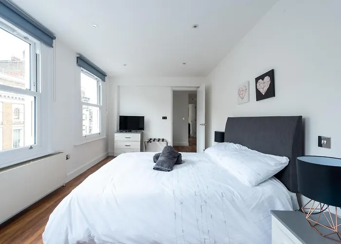 Gorgeous Apartment By Hyde Park